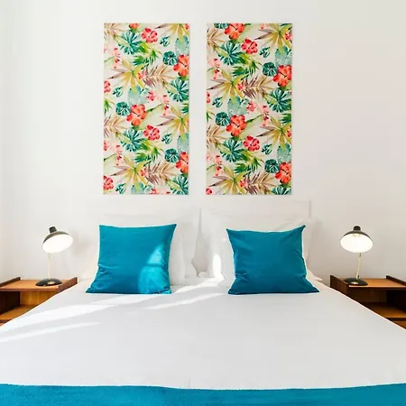 The Yellow House By Lovelystay *