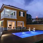 The Yellow House By Lovelystay * Funchal (Madeira)