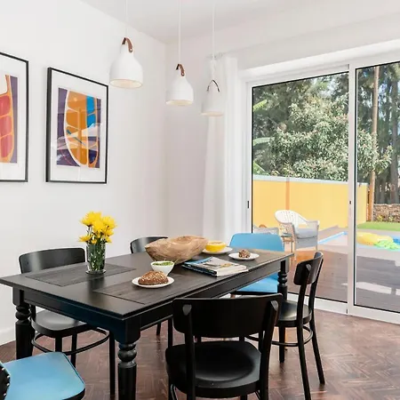 בית נופש The Yellow House By Lovelystay *