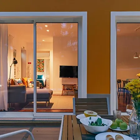 The Yellow House By Lovelystay * Funchal