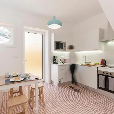 בית נופש The Yellow House By Lovelystay פונשל