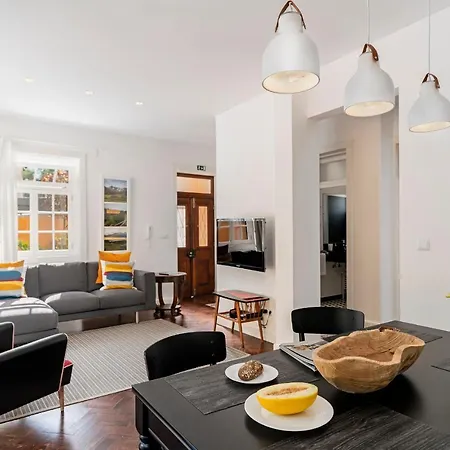 The Yellow House By Lovelystay Funchal