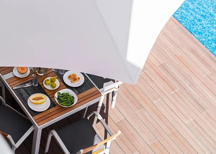 בית נופש The Yellow House By Lovelystay *